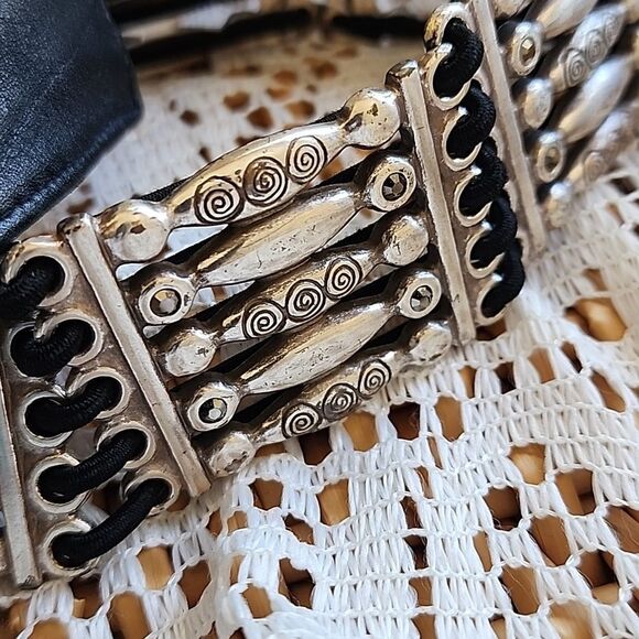 Vintage Chicos Size M Leather, Rhinestone And Metal Belt - Picture 9 of 9